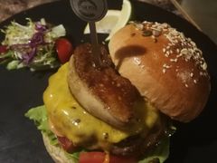 -HIGH FIVE哈福手工汉堡(桂林路店)