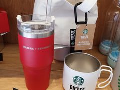 -星巴克臻选(莘庄仲盛店)