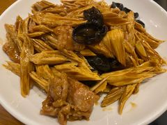 肉片炒腐竹-聚友朋褡裢火烧(天北路店)