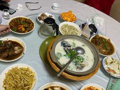 砂锅鱼头-天乐农家鱼头王(天目湖店)