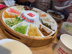 -怪噜范·老贵阳街头名小吃(鸿通城店)