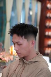 -尤司男士国潮理发馆