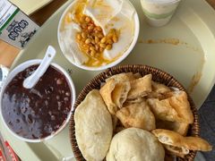 -穆彦华逍遥镇胡辣汤(岗坡路店)