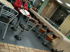 -麦当劳(新城市广场店)