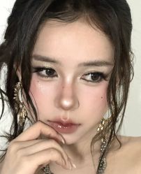 -明天见·化妆造型工作室
