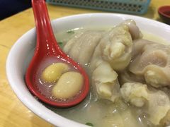 -雷祖芳老妈蹄花店