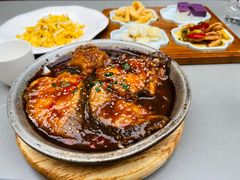 石板碟鱼肉-苏城小院·园林精致苏州菜(斜塘老街店)