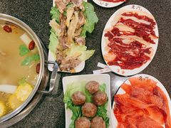 -名门潮牛·鲜牛肉海鲜火锅.烧烤自助餐厅(诚丰广场店)