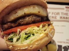 -The Habit Burger Grill 哈比特汉堡(复兴soho店)