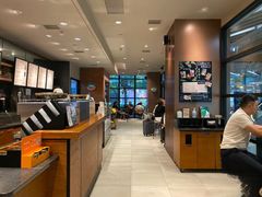 -星巴克(上海虹桥新天地二店)