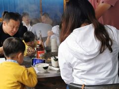 -粘豆包柴火铁锅炖