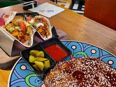 -Famous肥猫墨西哥音乐餐吧(五棵松华熙LIVE店)