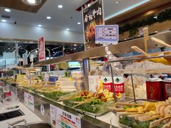 自助取餐区-逸山伍自转小火锅(纺织品店)