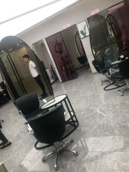-变画·发型STUDIO