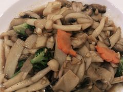 蘑菇炒肉-饭怕鱼(阳光100店)
