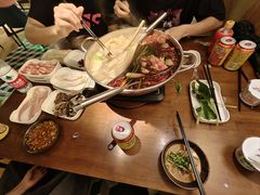 -天成·潮州牛肉脆肉鱼生蚝自助火锅
