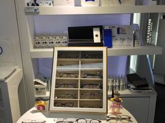-浮光眼镜·蔡司视觉合作·数字验配中心(陆家嘴店)