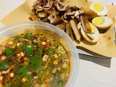 -牵人麻辣粉(粉巷店)