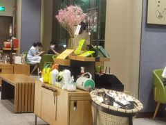 -星巴克臻选(深圳龙华红山天虹店)