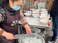 -何老二卤汁凉粉
