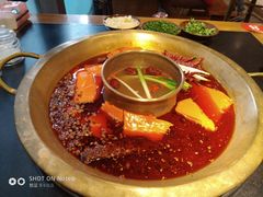 特色鸳鸯锅-王婆乔鲜鱼自助火锅(蜀汉路店)