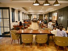 大堂-星巴克臻选(广州沙面店)