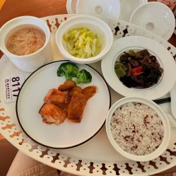 -童谣里医疗级月子中心(独栋湖景店)