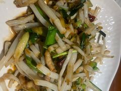 -魏铭鱼头捞饭(晋阳路店)