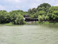 -八大山人梅湖景区