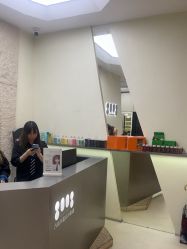 点击看大图 -八佰伴8008星级形象店