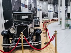 -杭州中沃沃尔沃4S店(滨江区店)