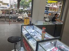 -修卜凡二手严选店·手机维修·回收租赁(川沙地铁站店)