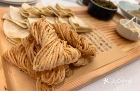 Stir-Fried Green Beans with Beef Sauce in Flatbread