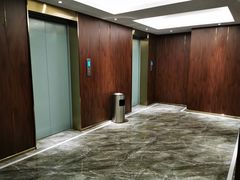 -南京悦客假日酒店