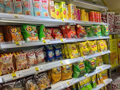 -咻啵翔翔零食基地(万达广场店)