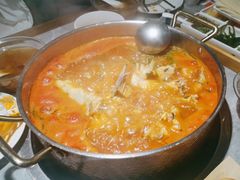 -野山舂·贵州现舂酸汤牛肉(民生路店)