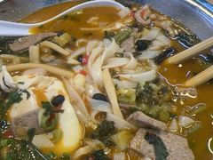 -丽丽三鲜螺蛳粉(田林路店)