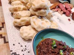 鲅鱼酱配石头饼-聚缘堂·海鲜私房菜(松岭路店)