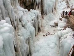 -大平台龙居瀑布旅游区