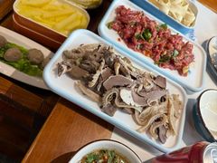 -乡土黄·鲜牛肉火锅·小龙虾(兴业街店)