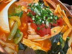 -成都你六姐·牛肉冒菜(信泰中心商场店)