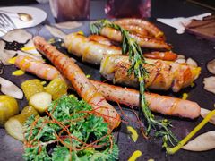 德式烤肠拼盘-吱咖啡西式简餐