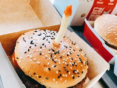 -麦当劳(展览路店)