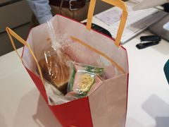 -好利来(高新枫叶广场店)