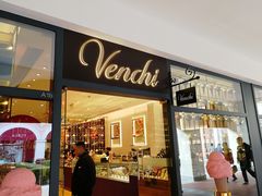 门面-VENCHI 闻绮(上海佛罗伦萨小镇店)