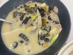 -老季市·三代非遗传承·地标美食老汁鸡(工农路店)