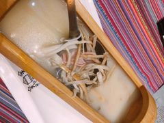 竹筒山珍汤-香巴拉云南餐厅(华莱坞店)