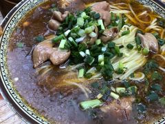 肥肠面-胥佳烧鸡公牛肉面馆
