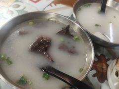 特色猪血汤-阿灶卤煮老店·姜母鸭(五店市总店)