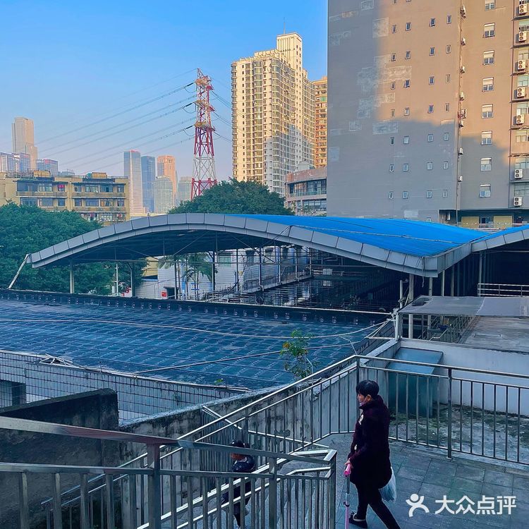 水厂家属区的社区咖啡店喝一杯dirty
